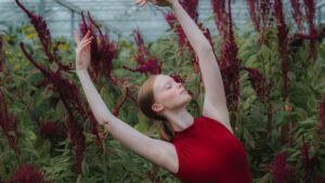 Lyposingrass: The Delicate Dance of Light, Loss, and the Loom